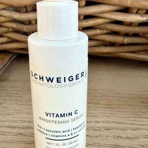 Vitamin C Brightening Serum - White